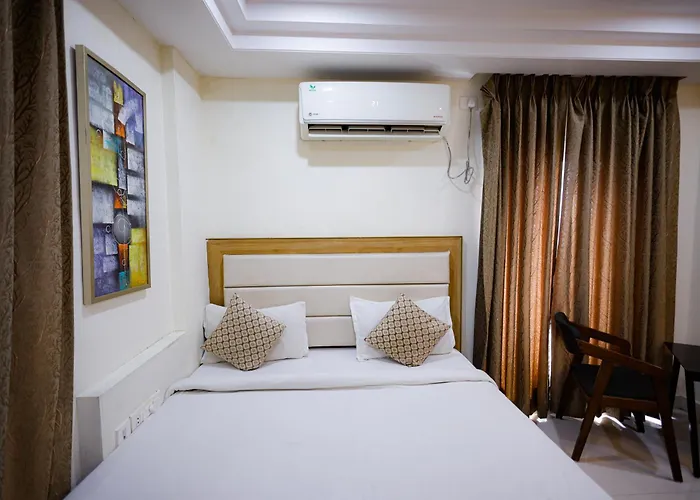 M Square Hotel