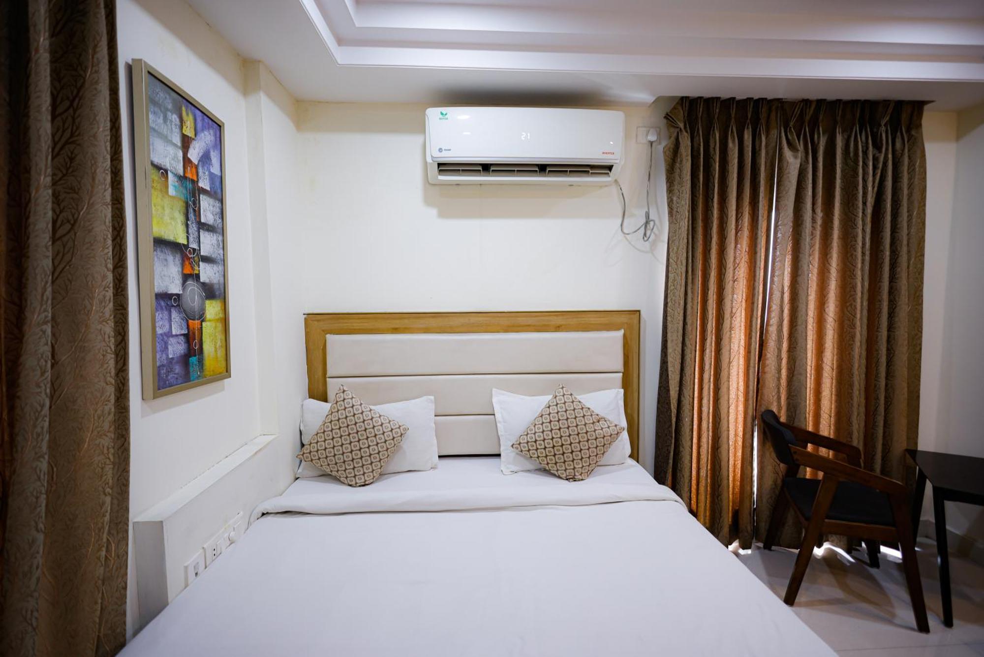 Hotel M Square 3*